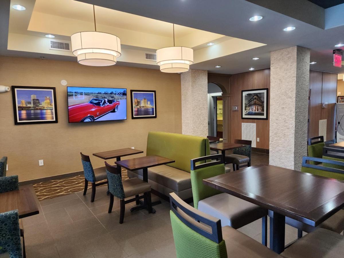 Comfort Suites New Orleans East Экстерьер фото