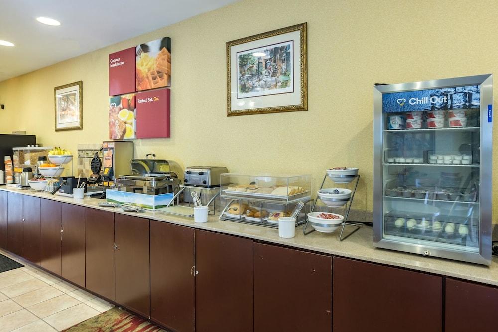 Comfort Suites New Orleans East Экстерьер фото