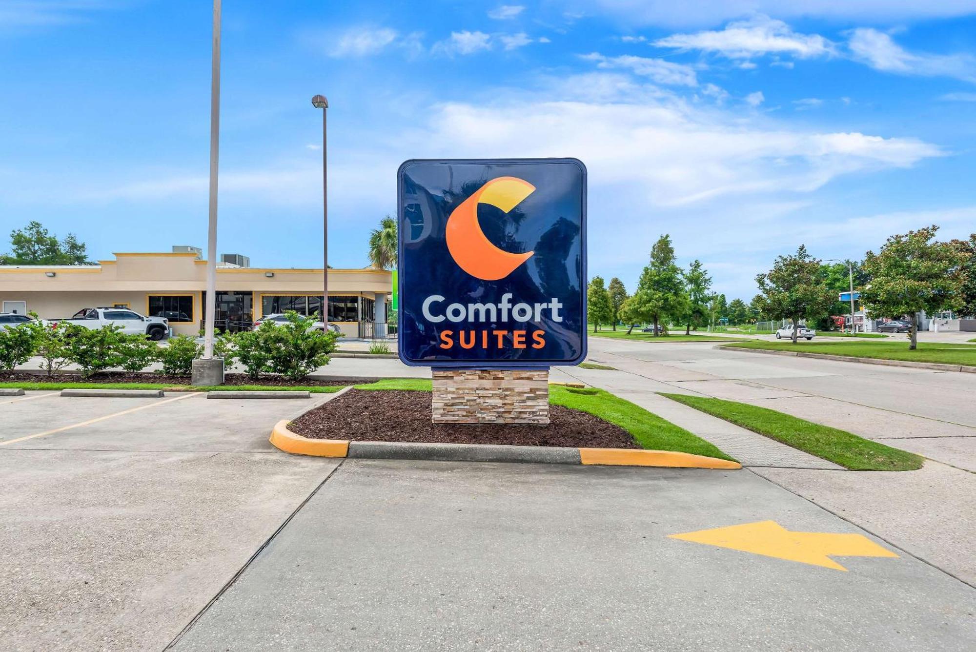 Comfort Suites New Orleans East Экстерьер фото